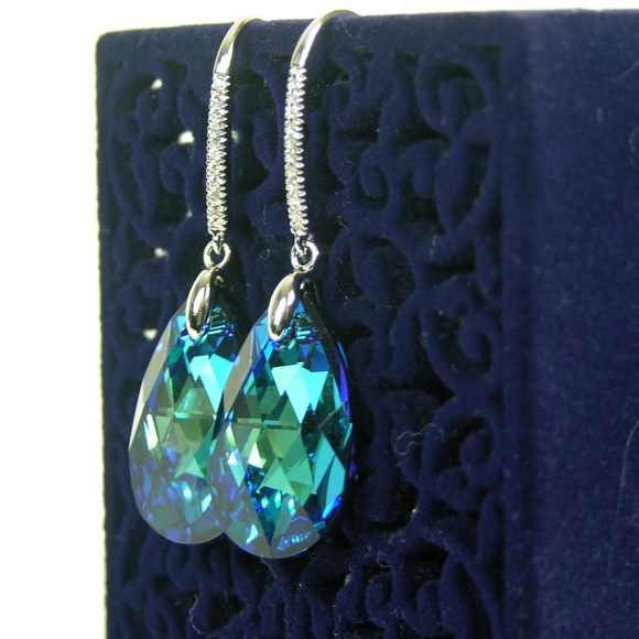 Water Droplet Earrings Made w/ Swarovski Crystals - Picture 3 of 8
